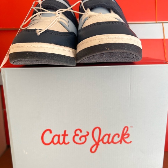 Cat & Jack Kids' Navy and White Sneakers Size 11 - Picture 3 of 5